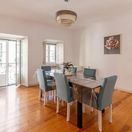 Sunny Principe Real Villa, Patio, 4br For 12 Lisboa