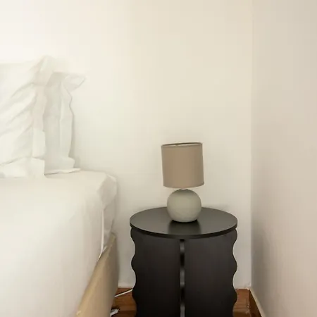 Sunny Principe Real Villa, Patio, 4br For 12 Βίλα Lisboa