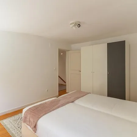 Sunny Principe Real Villa, Patio, 4br For 12 * Lisboa