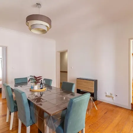Sunny Principe Real Villa, Patio, 4br For 12 Βίλα Lisboa