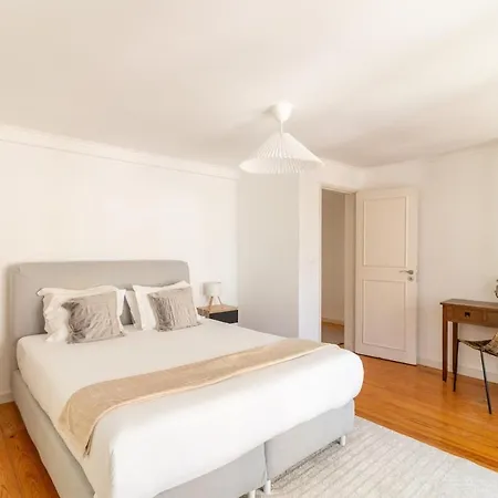 Sunny Principe Real Villa, Patio, 4br For 12 Βίλα Lisboa