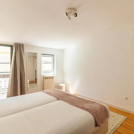 Sunny Principe Real Villa, Patio, 4br For 12 Βίλα Lisboa
